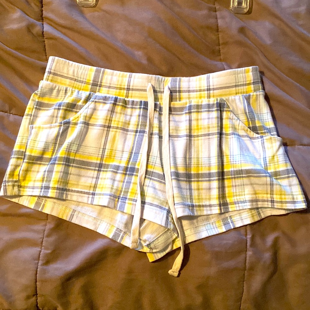 SO: Plaid Booty Shorts- Sz M Juniors